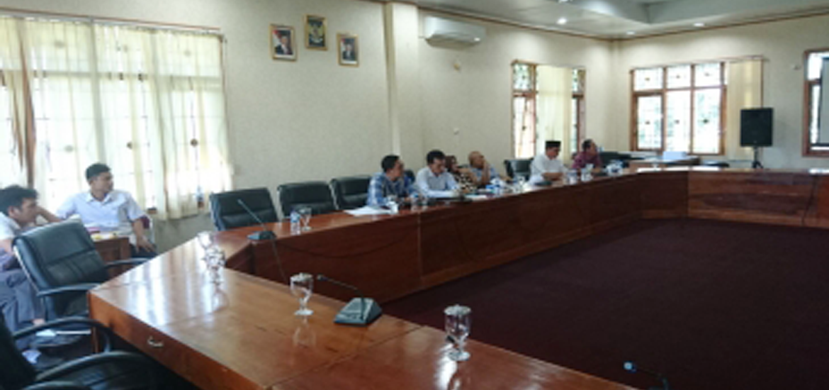 Komisi III DPRD Kota Bengkulu saat hearing membahas penganiayaan yang dilakukan oknum Kepsek 