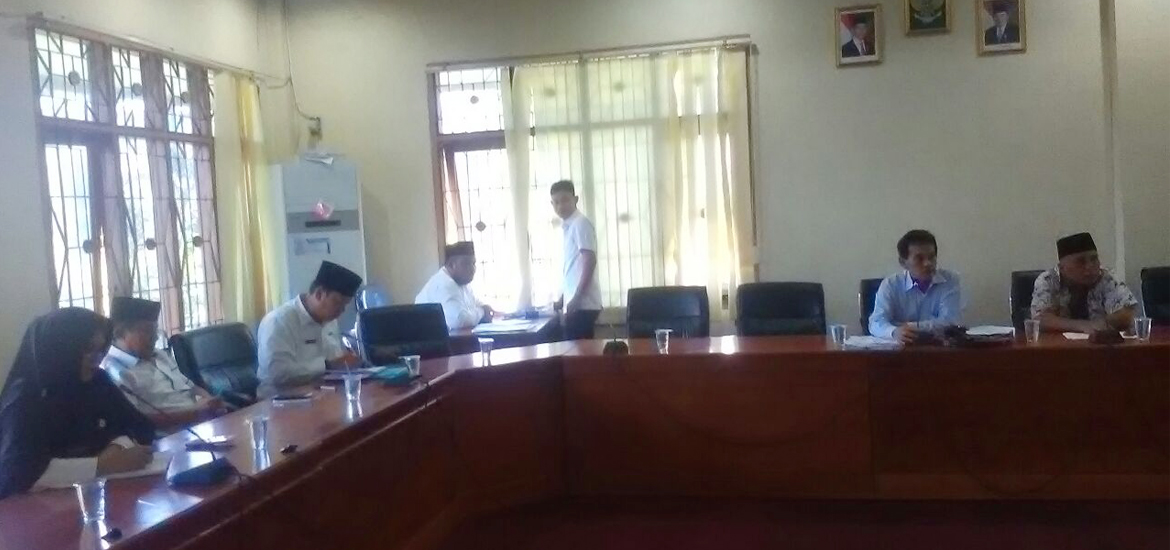 Komisi III DPRD Kota saat hearing dengan PGRi dan Guru Honorer
