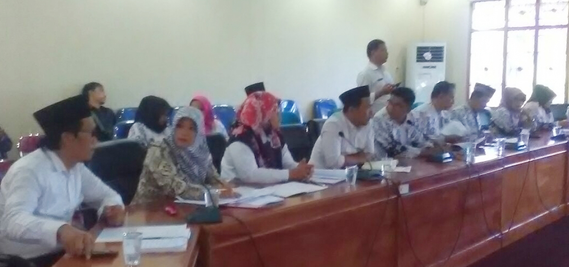 PGRI dan guru honorer saat hearing