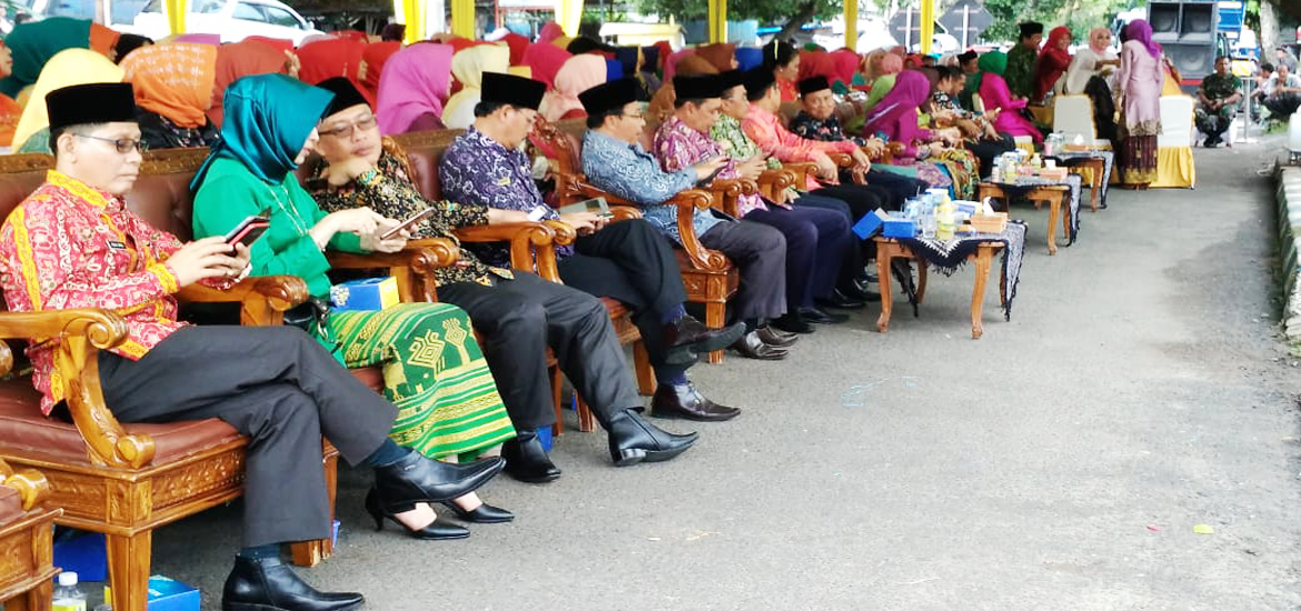 -- Jajaran OPD Provinsi bengkulu mengikuti peringatan Hari Kartini --