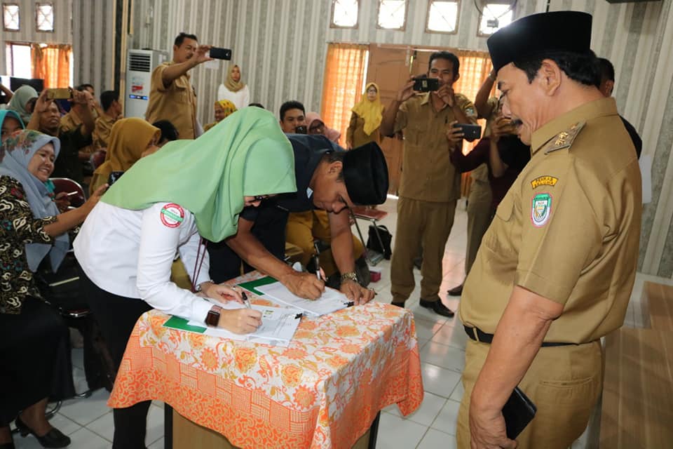 tanda tangan