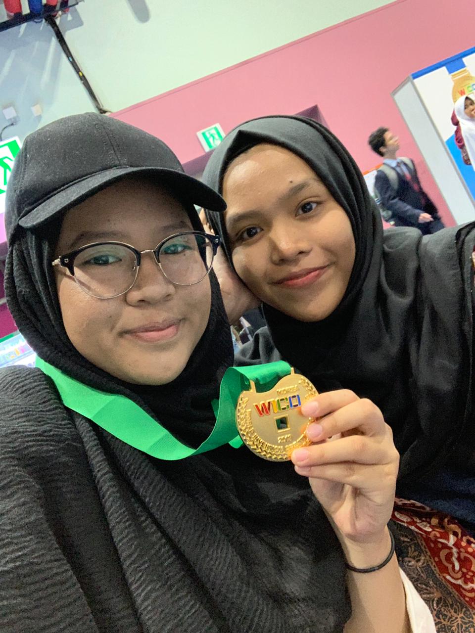 Zamlarini siswi Asal Bengkulu Pimpin Tim Juarai Olimpiade Internasional di Korea