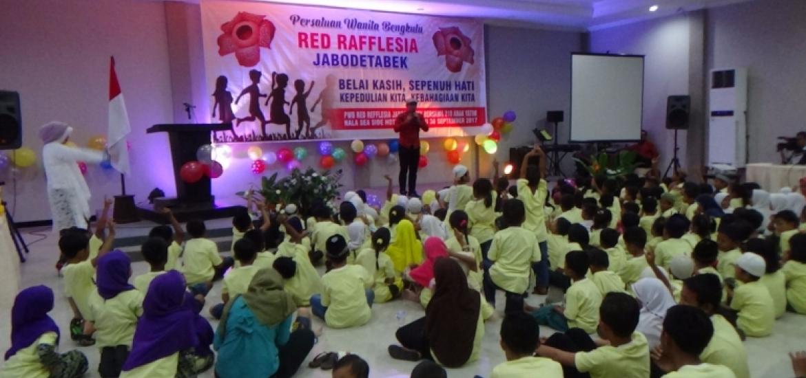 Aksi Sosial Peduli Anak Yatim PWB Red Rafflesia Jabodetabek, Sabtu (30/09/2017)
