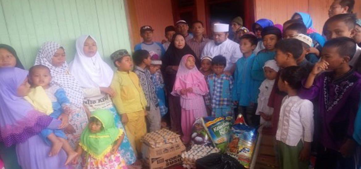 Walikota Bengkulu,Helmi Hasan mengunjungi Panti Asuhan Yayasan Swasta Mandiri yang berlokasi di Kelurahan Padang Serai