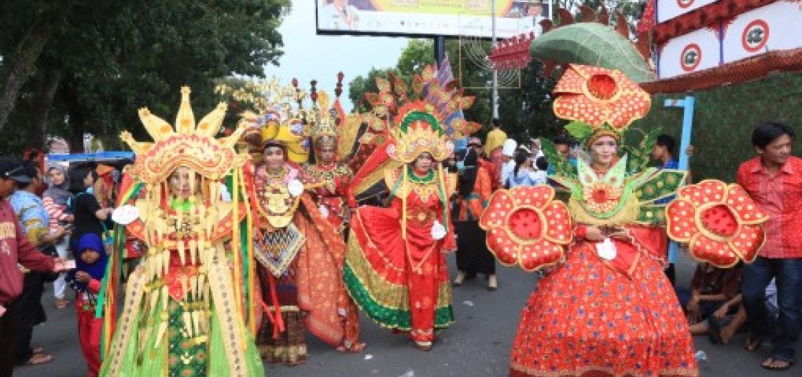 Karnaval Batik Besurek