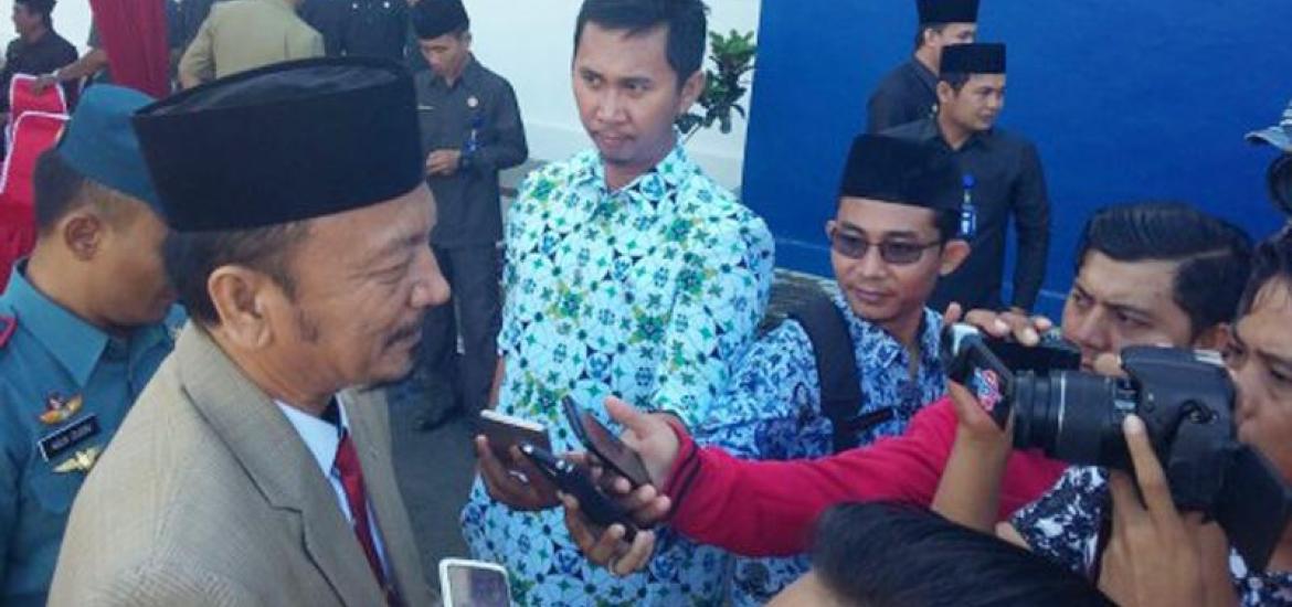 Peringatan Hari Sumpah Pemuda ke 89 yang mengusung tema Kita Ciptakan Pemuda Berani Bersatu juga dilakukan di Pemerintah Kota Bengkulu