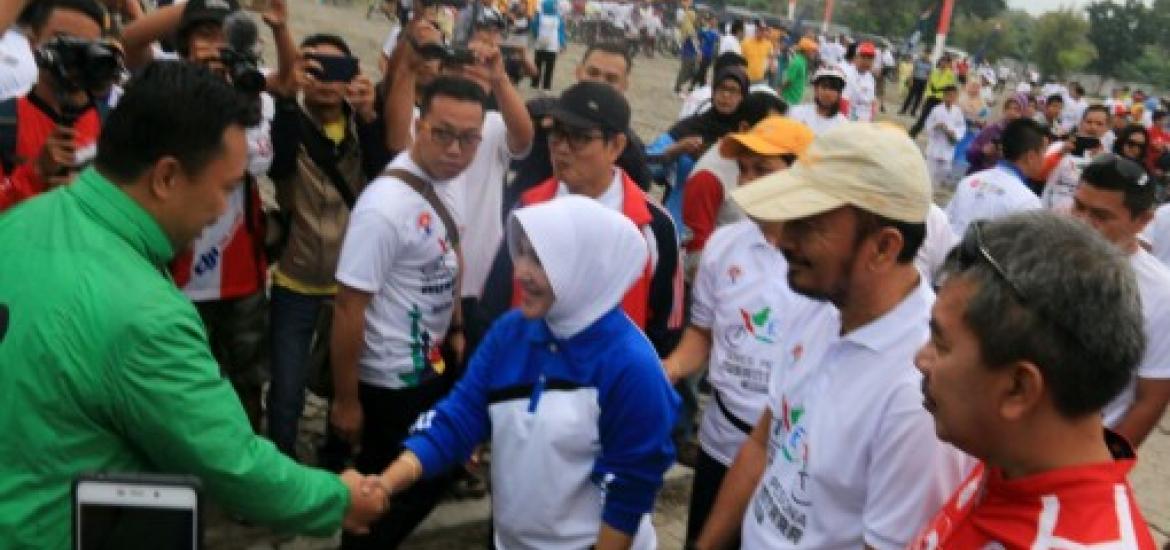 Wawalikota Bengkulu menyambut Menpora Imam Nahrawi dalam rangka melepas Gowes Nusantara