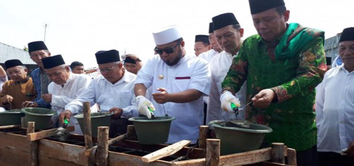 Peletakan batu pertama pembangunan masjid Taqwa