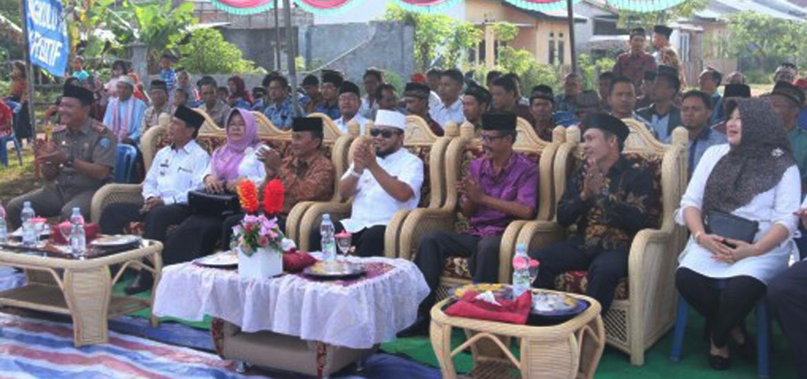 Walikota Bengkulu H. Helmi Hasan, SE meresmikan posyandu di Graha Asri Bahagia Rw 9 Kelurahan Pekan Sabtu Kecamatan Selebar