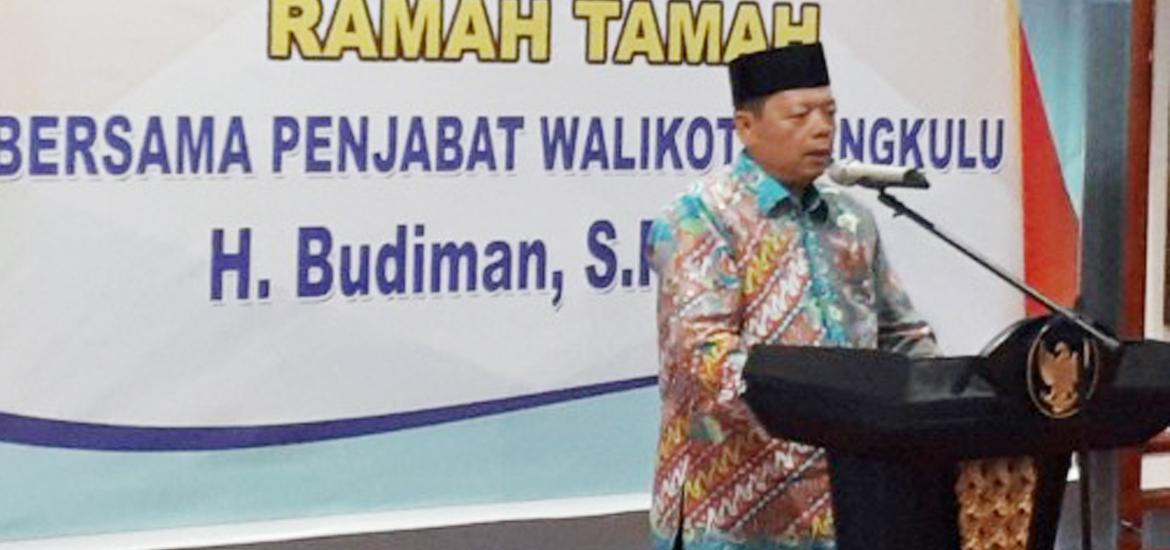 Penjabat Walikota Budiman Ismaun saat menyampaikan sambutan