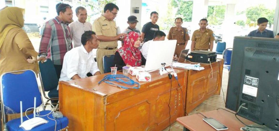 BPKAD Bengkulu Utara bekerjasama dengan KPKNL Bengkulu Utara menggelar lelang kendaraan dinas, Senin (5/3/2018)