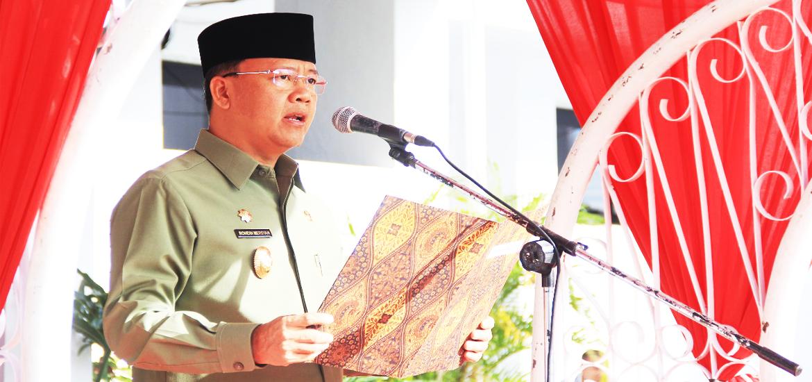 -- Bertindak sebagai Inspektur Upacara, Plt Gubernur Bengkulu Rohidin Mersyah   memimpin upacara Harkitnas Ke- 110 --