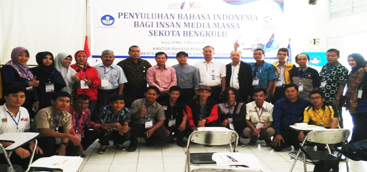 Penyuluhan Bahasa Indonesia Bagi Insan Media Masa se-Kota Bengkulu di Aula LPMP Kantor Bahasa Bengkulu, Kamis (3/5/2018)