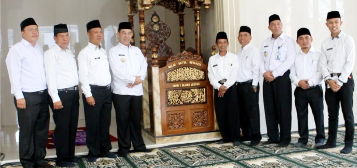 Bupati Bersama Pejabat Dikbud Tinjau Masjid Baitul Muttaqin