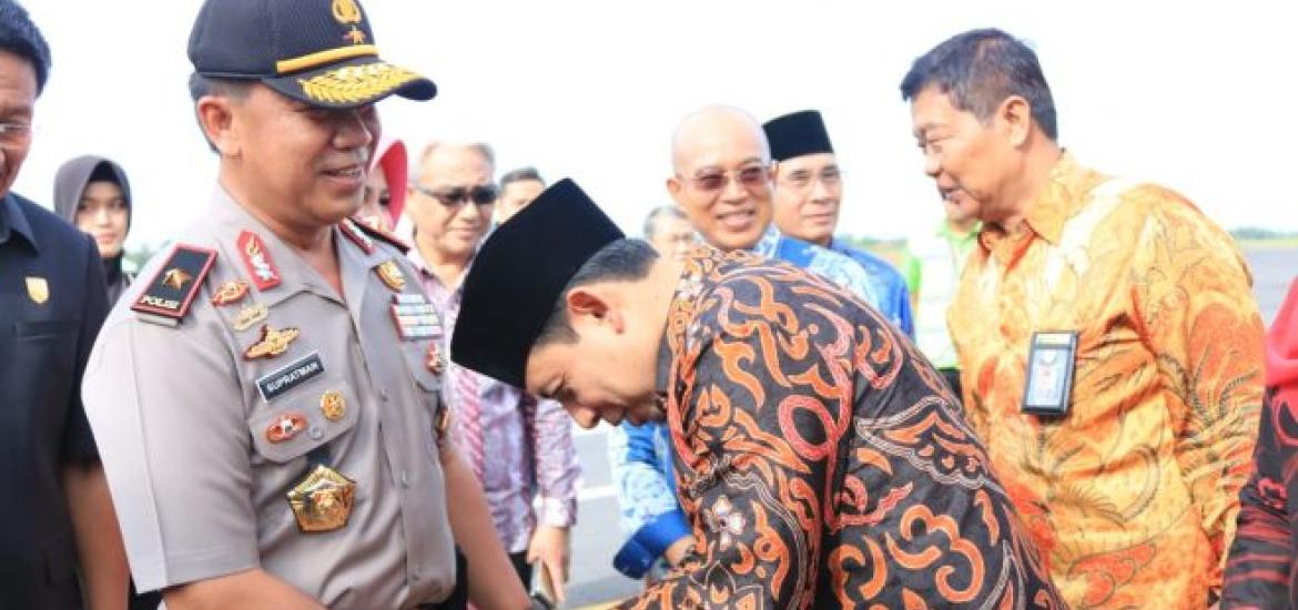 Wakil Walikota  Bengkulu Dedy Wahyudi menyambut langsung kedatangan Kapolda Bengkulu yang baru Brigjen Pol Drs. Supratman MH