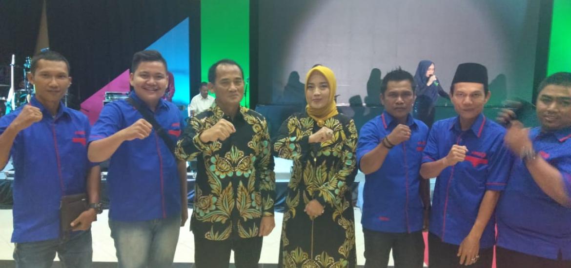 AMBO bersama Coki Manurung dan Istri