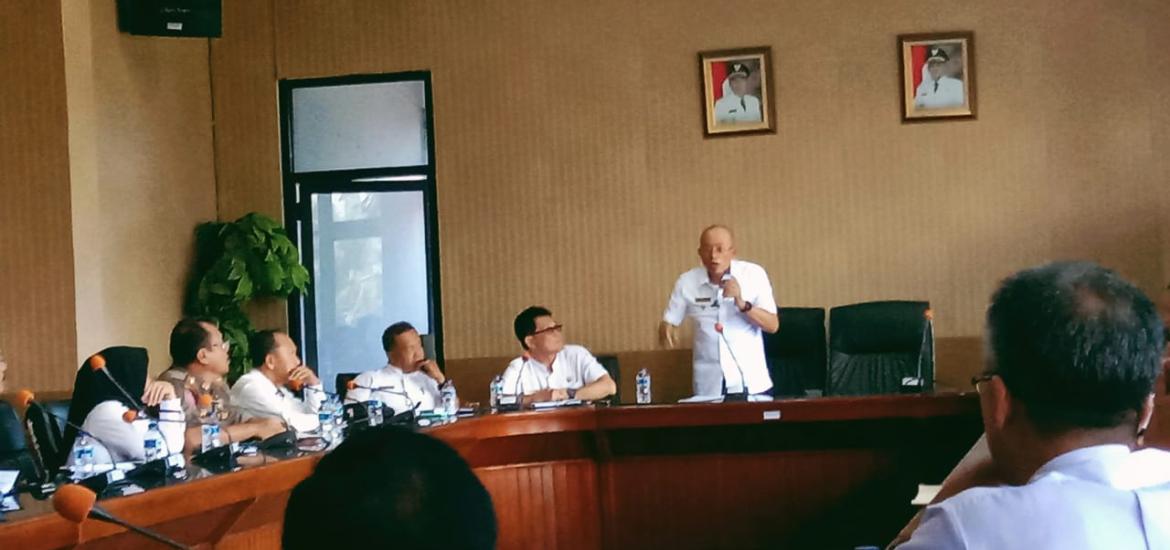 Gusnan Mulyadi menerima tim auditor dari BPK Perwakilan Bengkulu