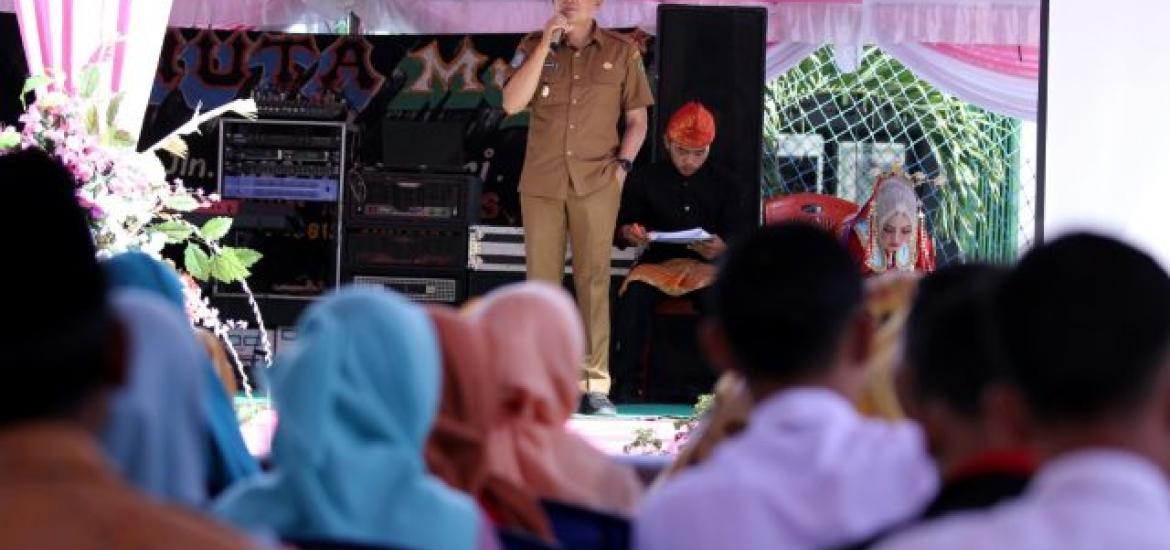 Plt Bupati Bengkulu Selatan, Gusnan Mulyadi menghadiri kegiatan pelepasan siswa kelas XII SMKN 3 Bengkulu Selatan