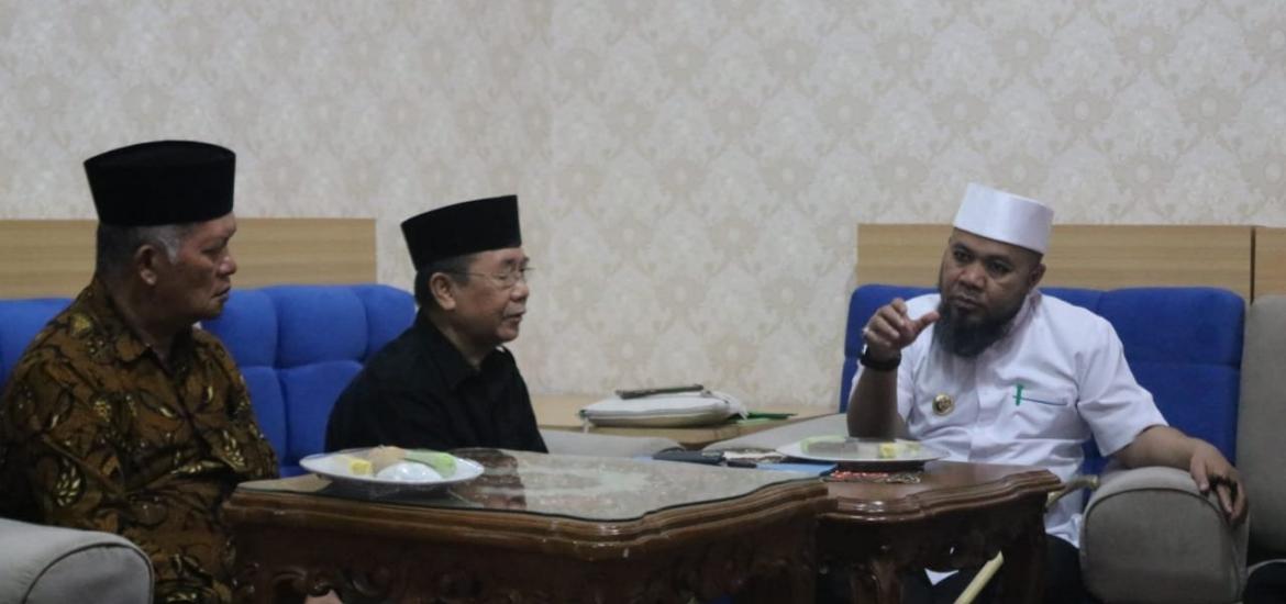 Walikota Bengkulu Helmi Hasan bersama pengurus NU