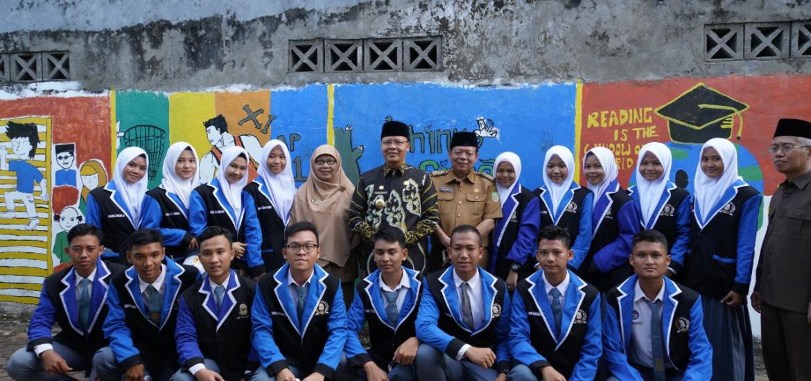 Upacara sekaligus membuka Kegiatan Pengenalan Lingkungan Sekolah SMK N 1 Kota Bengkulu 