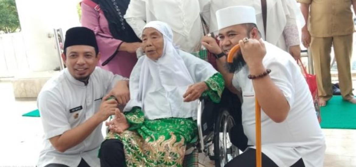 Walikota Bengkulu lepas 378 orang Jemaah Calon Haji Kota Bengkulu 
