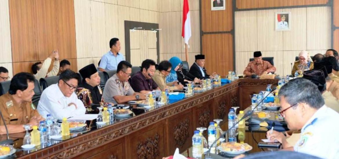 foto rapat