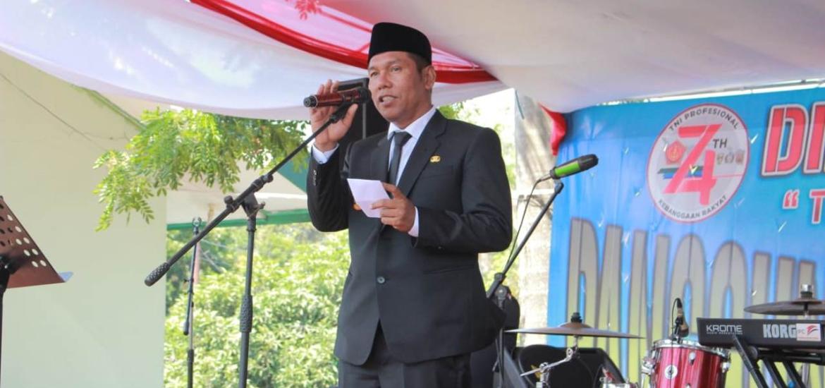 Wakil Gubernur Bengkulu Dedy Ermasyah pada Upacara Parade dan Syukuran dalam rangka Peringatan HUT ke - 74 TNI Tahun 2019, Sabtu (5/10) 