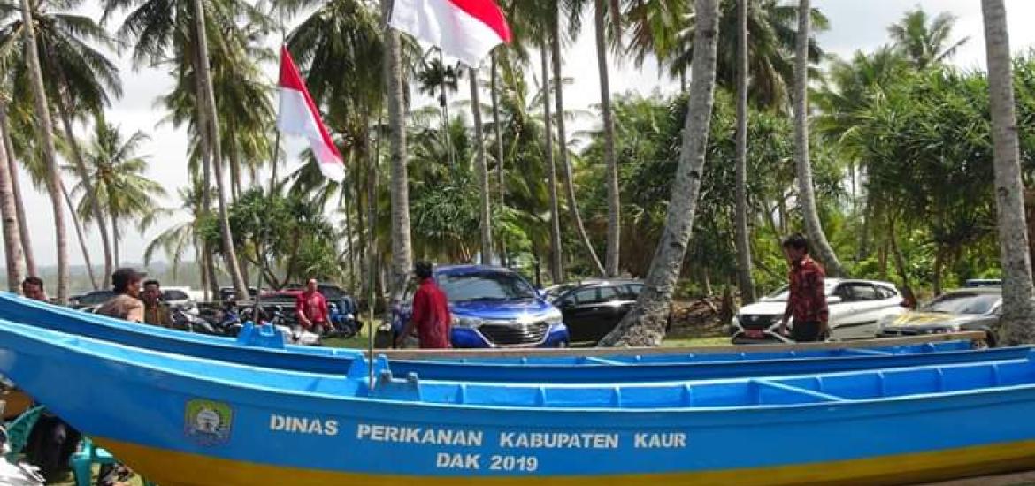 Kapal Bantuan untuk kelompok Nelayan di Kaur