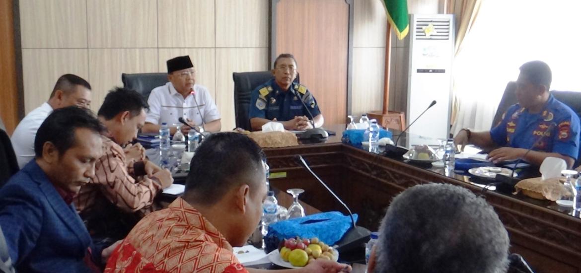 Rapat Pembahasan Antrian Kapal di Pelabuhan Pulau Baai Bengkulu