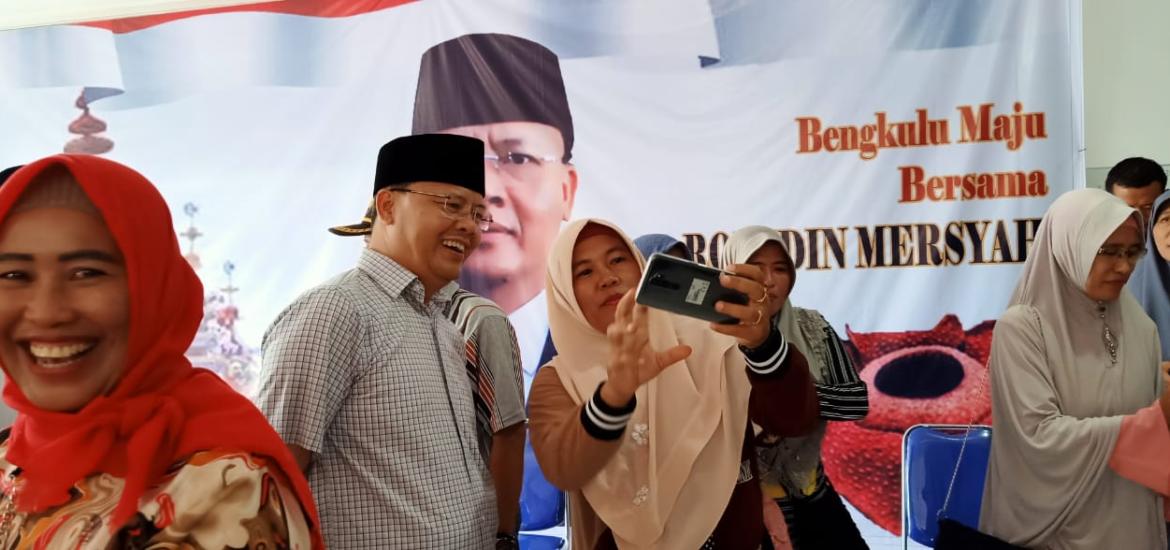 komunitas Ikatan Keluarga Kedurang IKK  sampaikan dukungan kepada Rohidin Mersyah