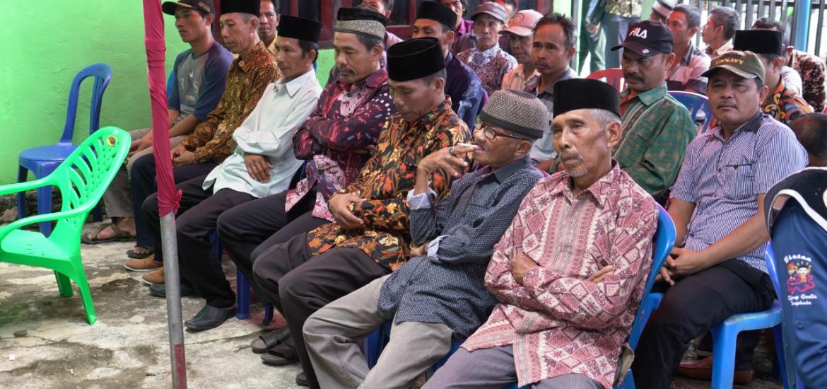 masyarakat seluma melihat reaksi Cepat Tanggap Atasi Keluhan Rohidin Diminta Lanjutkan Kepemimpinan