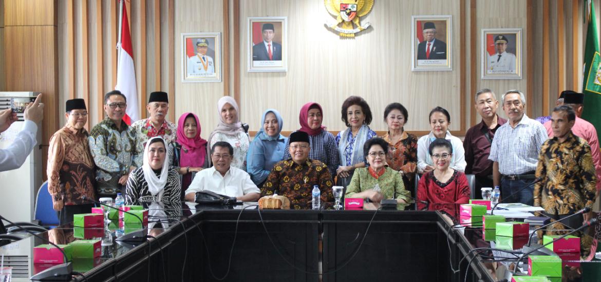 Rapat  peresmian Monumen Ibu Agung Fatmawati Soekarno Penjahit Bendera Pusaka Merah Putih yang akan dipusatkan dilokasi monumen di Simpang Lima Kota Bengkulu,