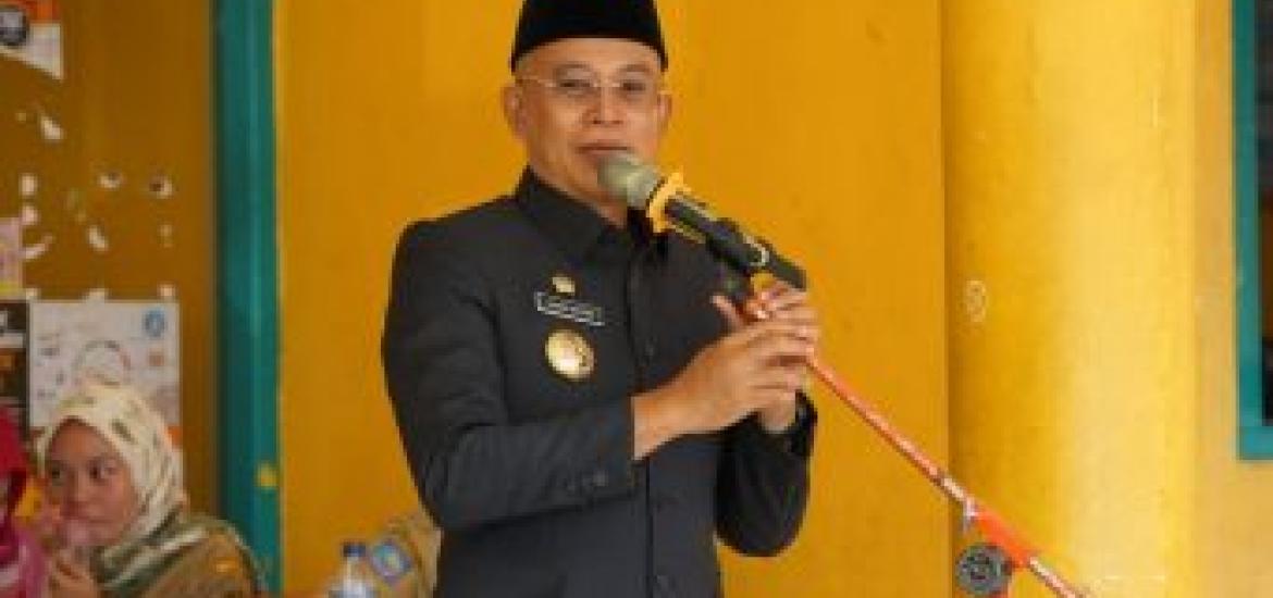 Bupati Bengkulu Selatan Gusnan Mulyadi