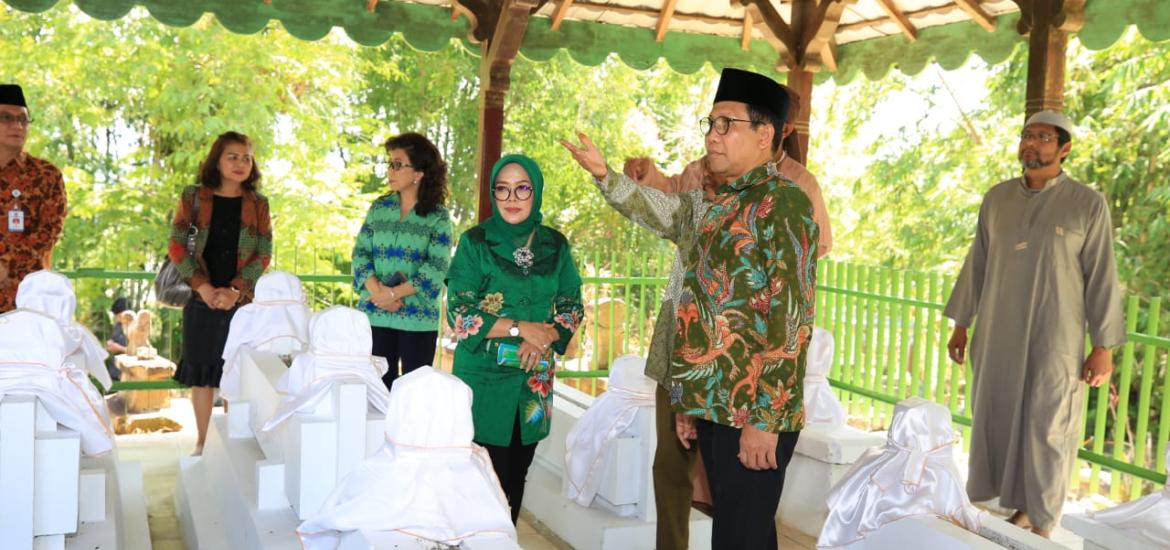 Mendes PDTT temui pemuka agama di Manado