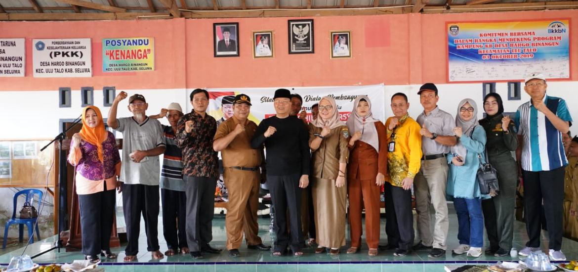 Gubernur Rohidin saat di Desa Hargo Binangun Seluma