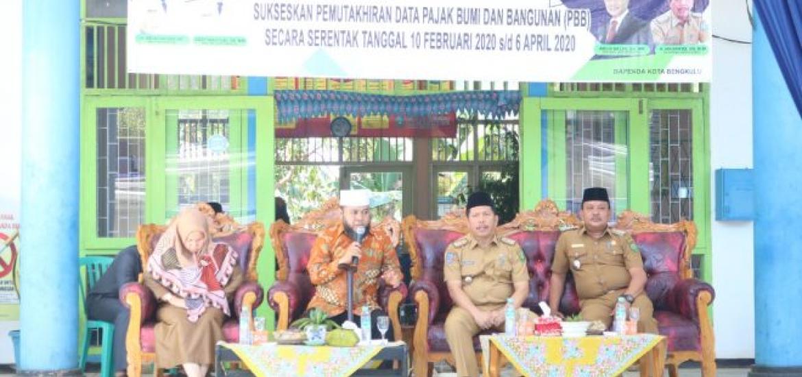 Pelatihan pemutakhiran PBB di kantor Camat Muara Bangkahulu