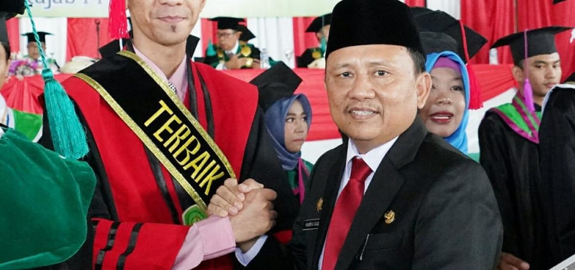 Wisudawan IAIN Diharapkan Mampu Berkontribusi Bagi Daerah