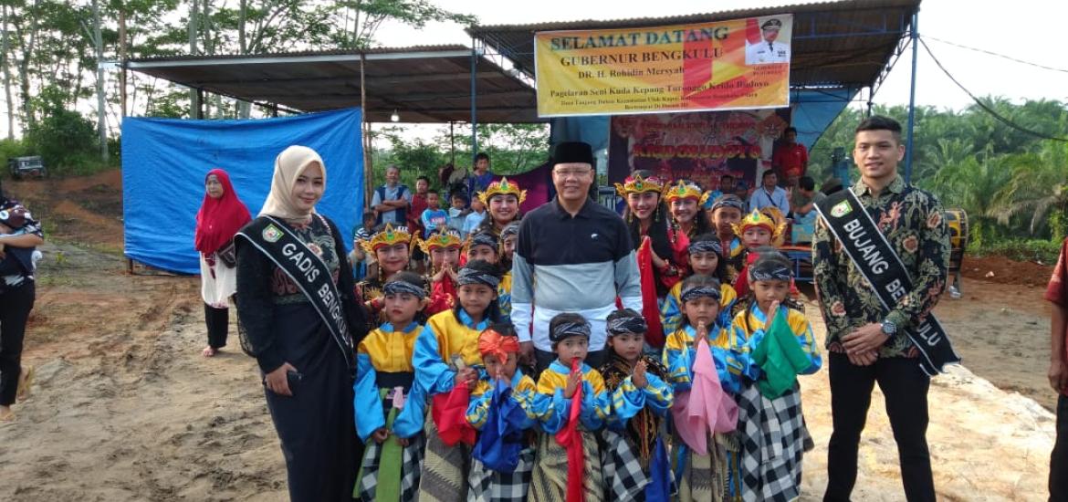 Gubernur Rohidin Hadiri Pagelaran Seni Kuda Turonggo di Ulok Kupai