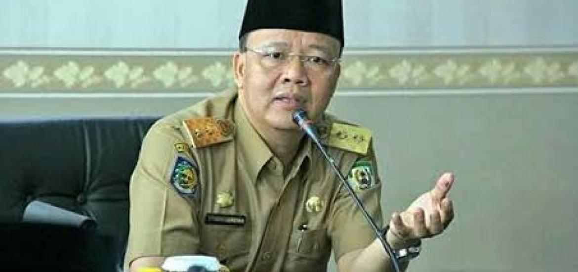 Gubernur Rohidin Mersyah