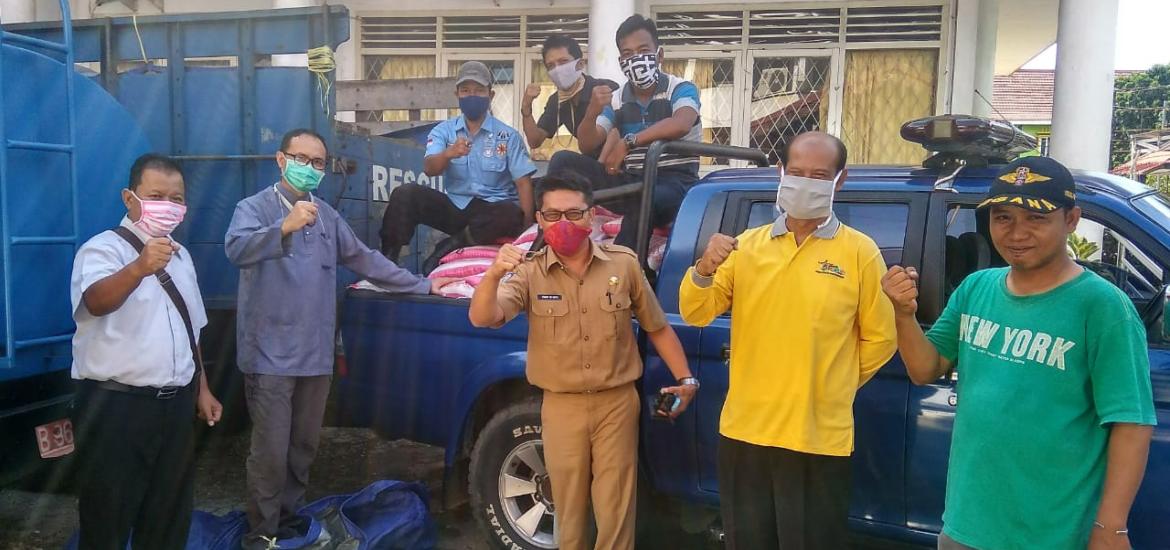 Pemprov Bengkulu berikan bantuan beras kepada para musisi 