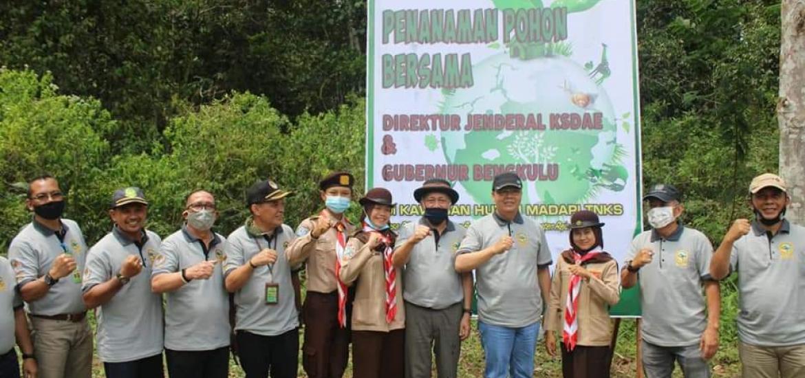 Penanaman pohon bersama peringati Hari Harimau Sedunia