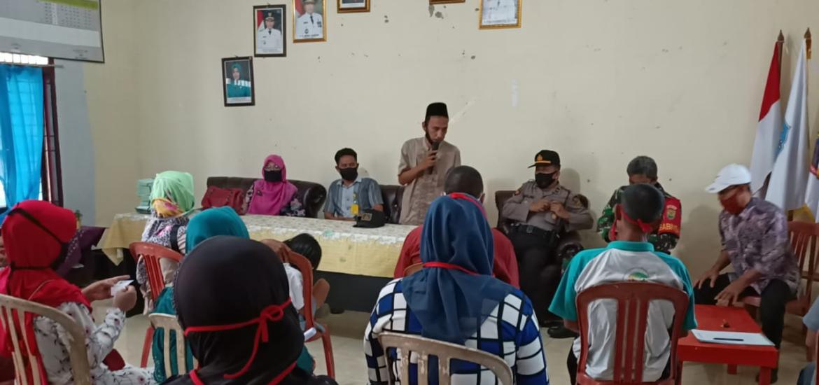 BPN Lamsel Bagikan Sertifikat Program PTSL ke Warga Seloretno
