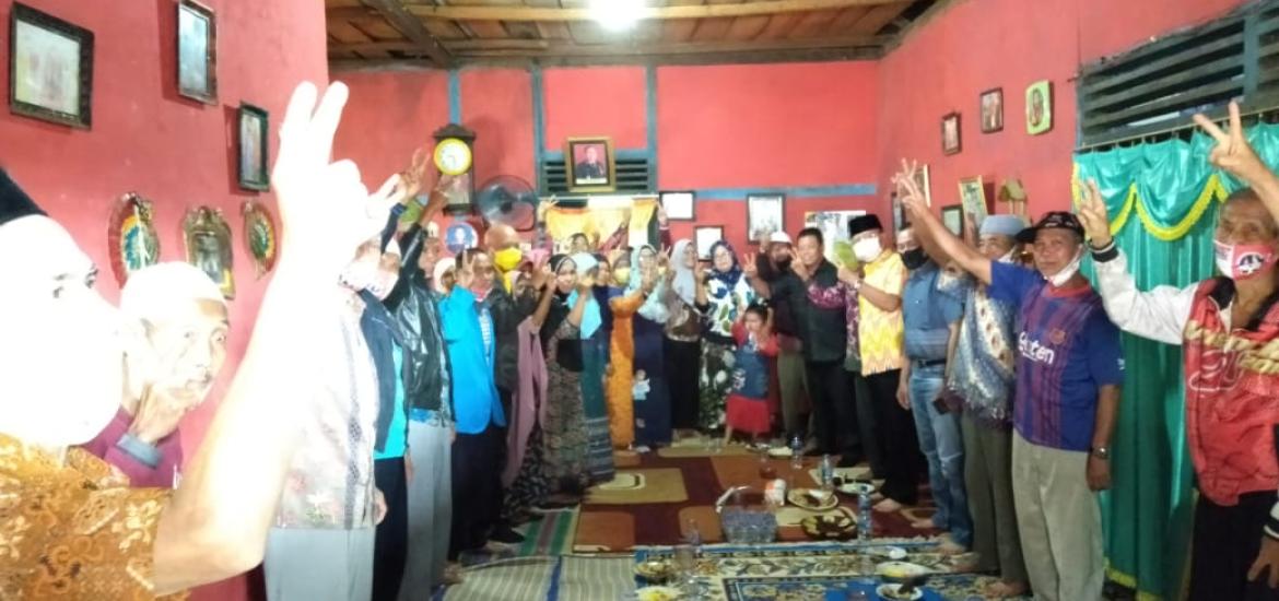 Rohidin bersama masyarakat Bermani Ilir Kepahiang