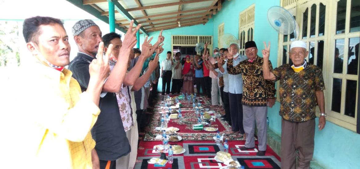 Rohidin silaturahmi bersama masyarakat Air Manjunto Mukomuko
