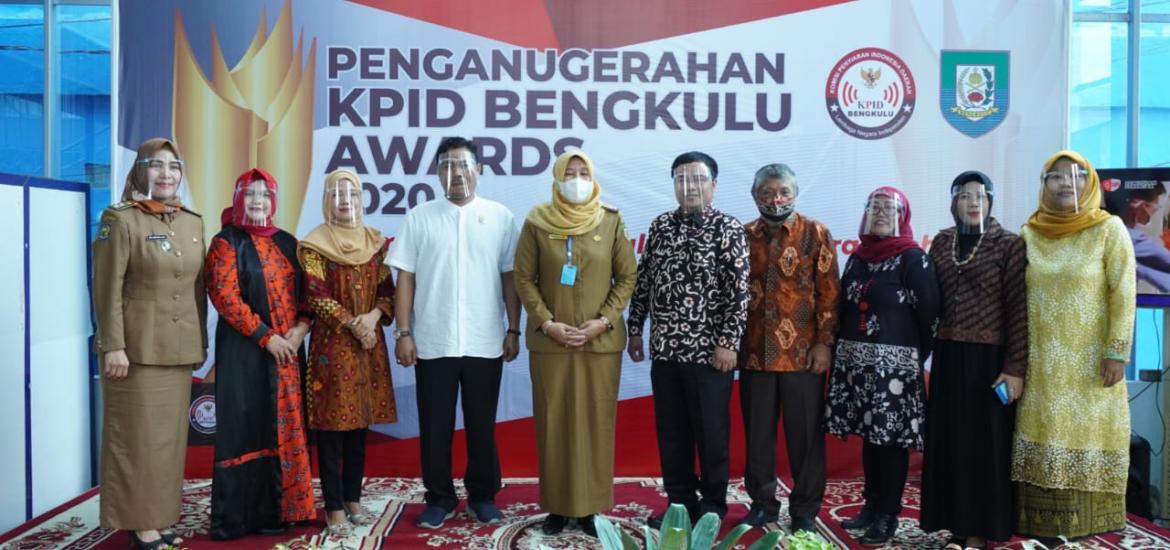 Pemprov Bengkulu Terima Penghargaan KPID Award