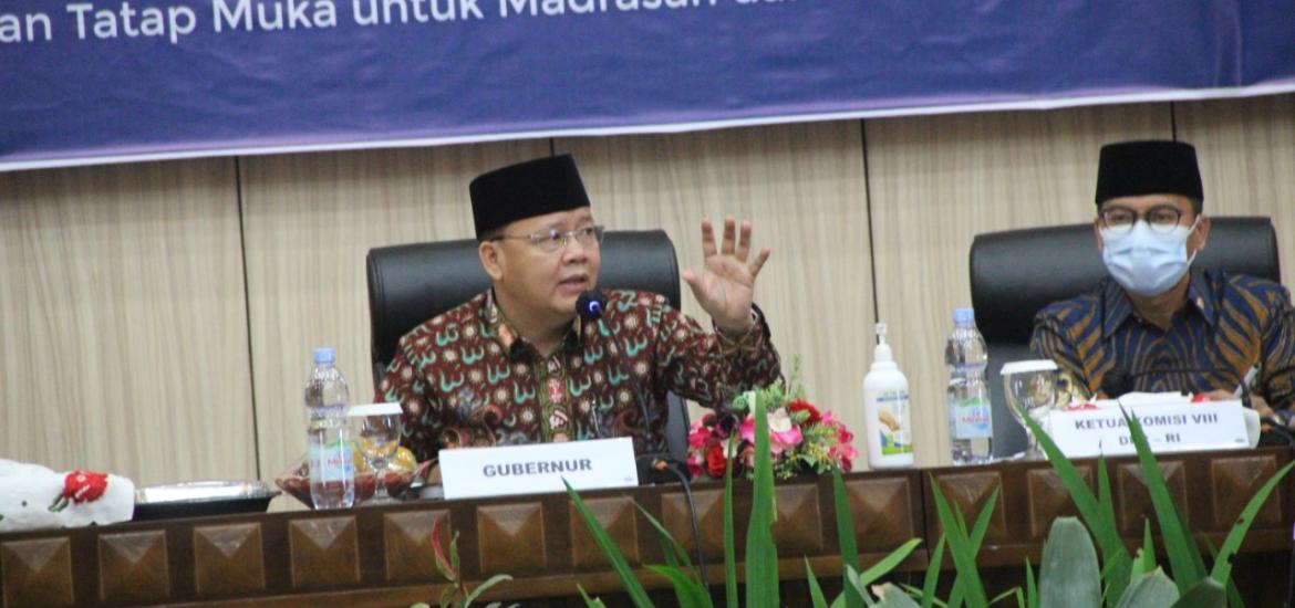 Gubernur Rohidin Mersyah