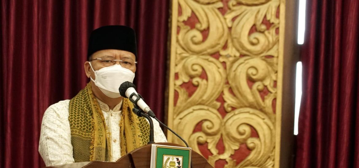 Gubernur Rohidin Mersyah