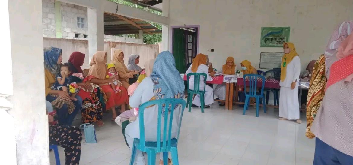 Terus Upayakan Pencegahan Stunting, Dinkes Mukomuko Beri Asupan Gizi Ke Anak