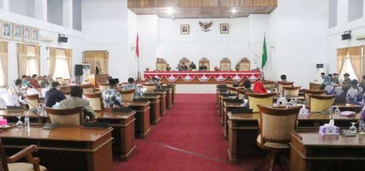 Rapat Paripurna DPRD Seluma 