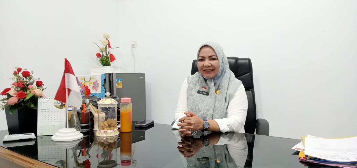 Plt.Kadis Sosial Kota Bengkulu Riza Emilia